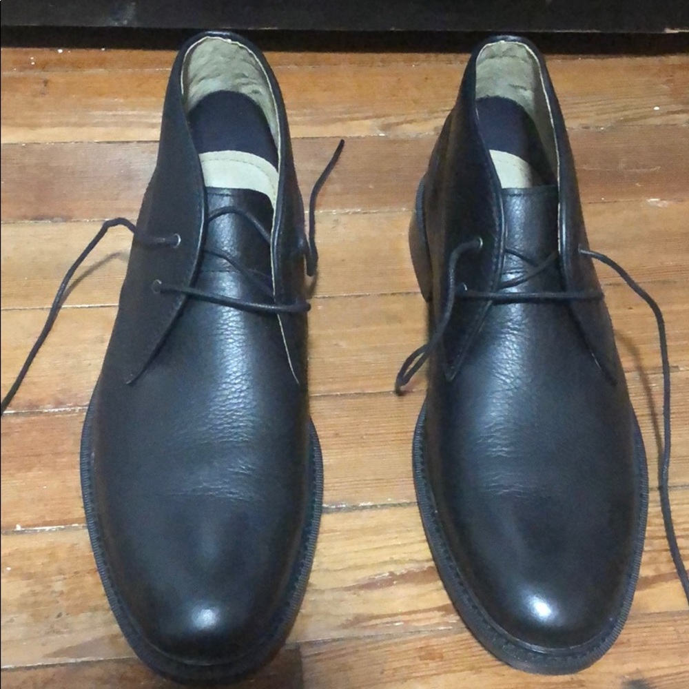 Banana Republic Chukka Boot. BRAND NEW